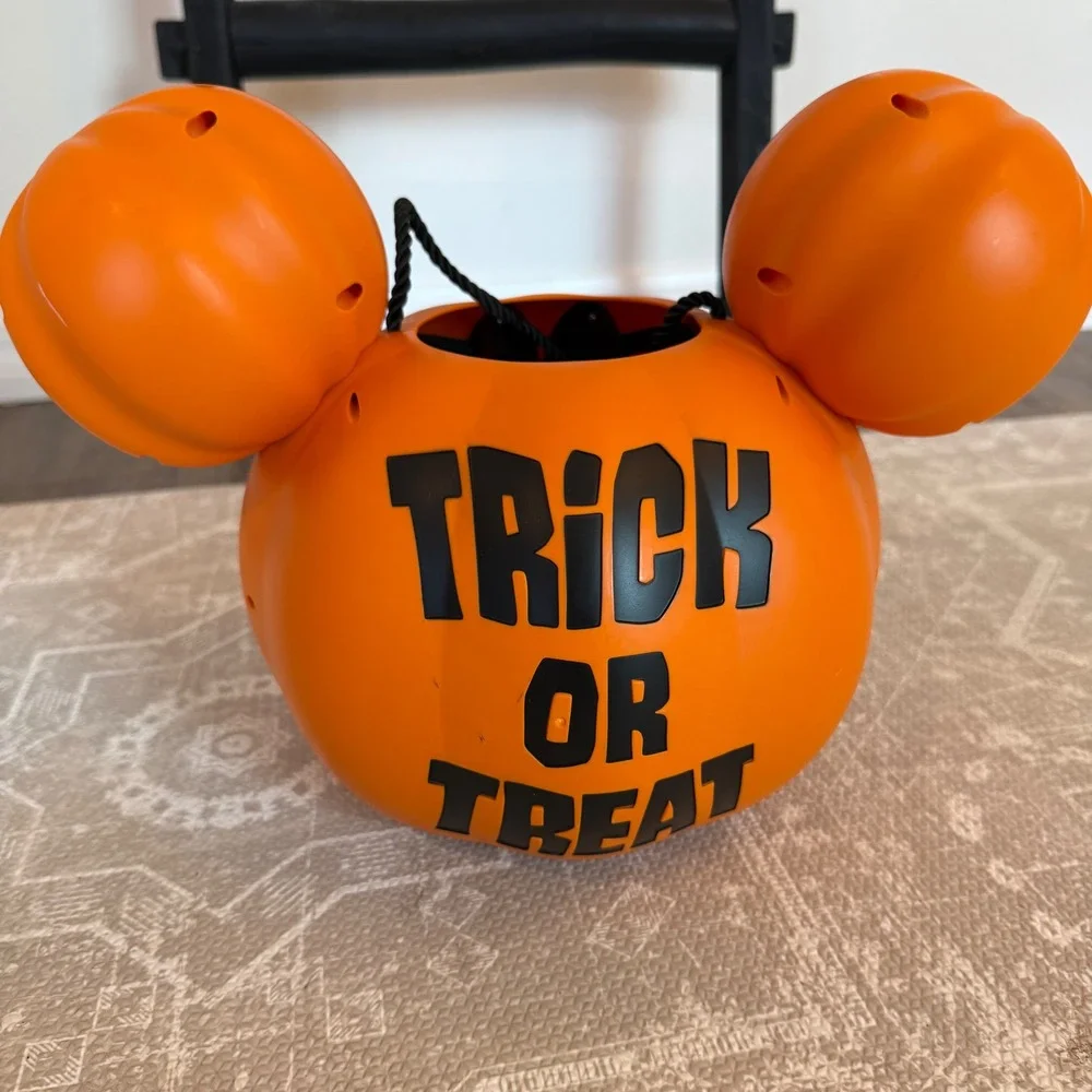 Disney 2023 Mickey Mouse Pumpkin Trick Or‎ Treat Bucket Halloween Candy Pail - Picture 4 of 7